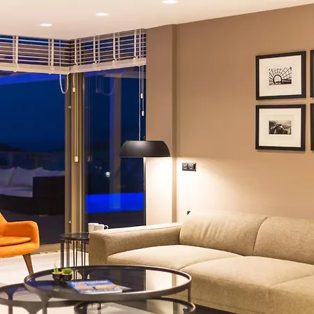 Villa 3 Bedroom Seaview Luxury In *