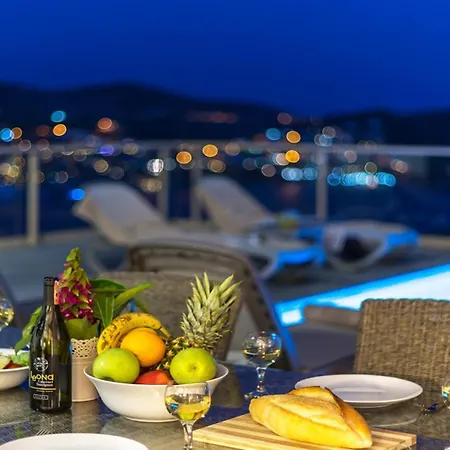 ヴィラ 3 Bedroom Seaview Luxury In