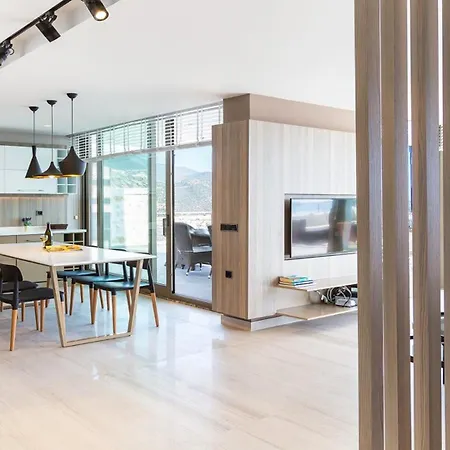 3 Bedroom Seaview Luxury In