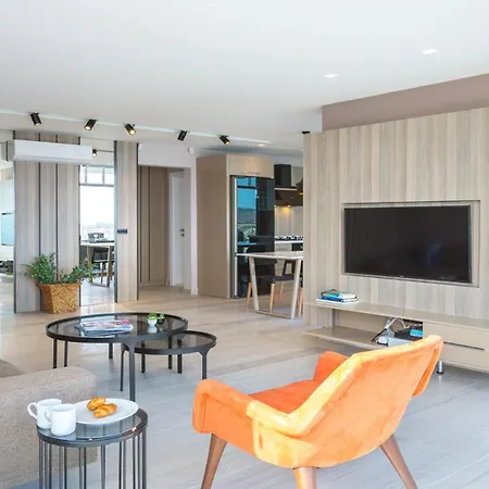 3 Bedroom Seaview Luxury In Villa *