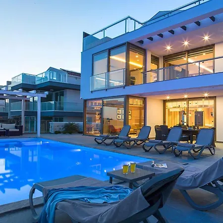 3 Bedroom - 1758 Villa *