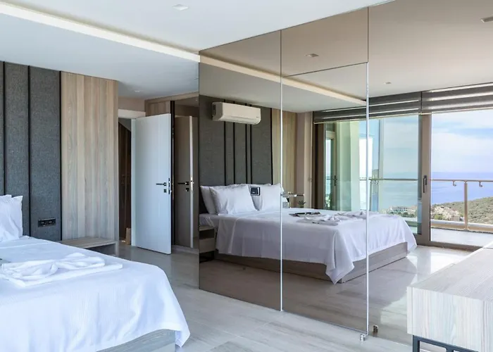 Villa 3 Bedroom Seaview Luxury In