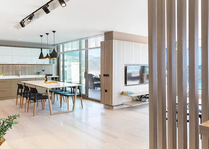 3 Bedroom Seaview Luxury In