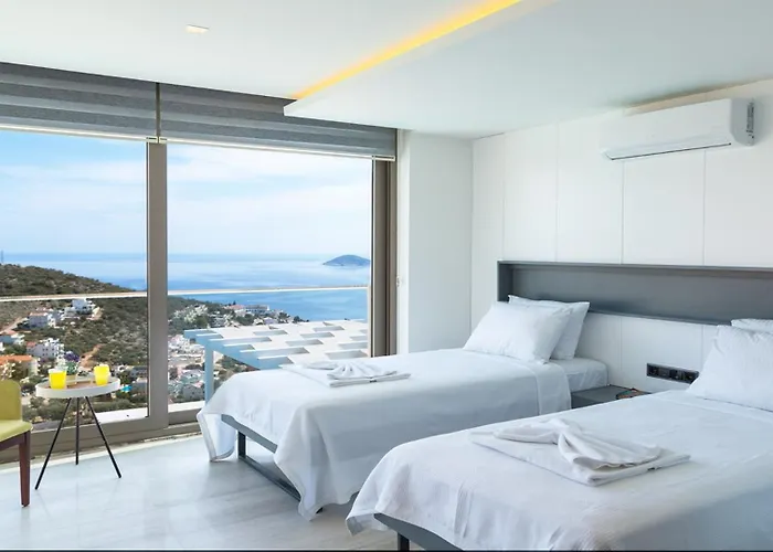 3 Bedroom Seaview Luxury In Villa