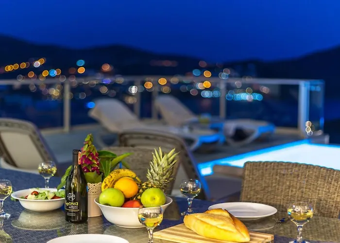 Villa 3 Bedroom Seaview Luxury In